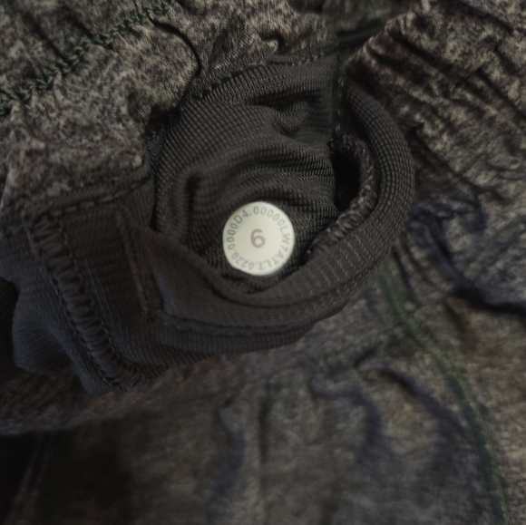 Lululemon Hotty Hot Womens Shorts Size 6 Heather Grey Lined - Picture 8 of 9